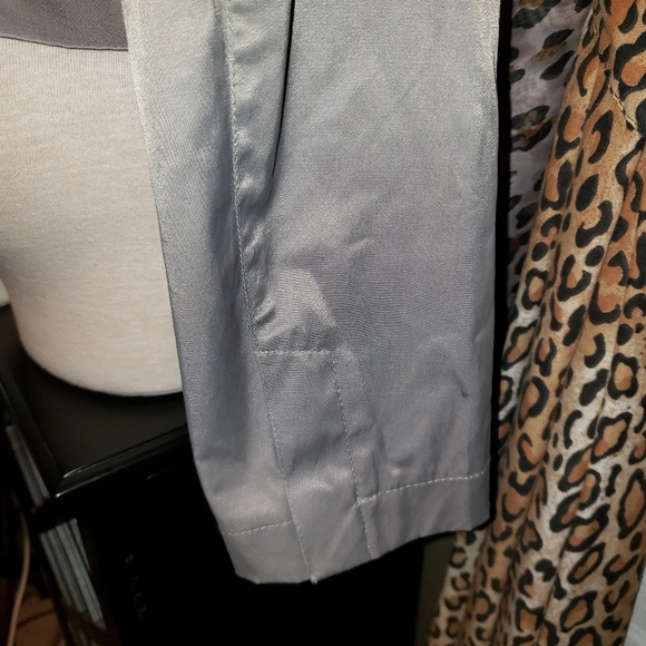 Gray silky jacket - Picture 3 of 4